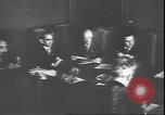 Immagine di Benito Mussolini con funzionari tedeschi Teatro europeo, 1944, secondo 45 filmato di repertorio 65675059093