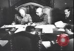 Immagine di Benito Mussolini con funzionari tedeschi Teatro europeo, 1944, secondo 53 filmato di repertorio 65675059093
