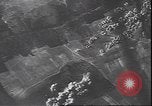 Immagine di Il tedesco ha 111 bombardieri attaccando obiettivi sovietica Il Gomel Russia Unione Sovietica, 1944, secondo 53 filmato di repertorio 65675059094