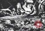 Immagine di I soldati tedeschi in condizioni fangose Unione Sovietica, 1944, secondo 17 filmato di repertorio 65675059095