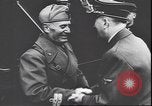 Immagine di Benito Mussolini visita di Hitler Berchtesgaden Germania, 1942, secondo 15 filmato di repertorio 65675059097