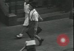 Image écoles rouvrir New York United States USA, 1931, de la seconde 15 séquences d'archives historiques vidéo 65675059116