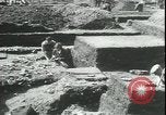 Image les archéologues Saint Albans Angleterre, 1931, de la seconde 23 séquences d'archives historiques vidéo 65675059119