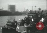 Image United States Coast Guard liquor saisie pendant la prohibition Stapleton New York USA, 1931, de la seconde 57 séquences d'archives historiques vidéo 65675059122