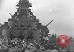Image obsèques en mer Océan Pacifique, 1945, de la seconde 11 séquences d'archives historiques vidéo 65675059123