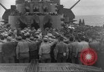 Image obsèques en mer Océan Pacifique, 1945, de la seconde 19 séquences d'archives historiques vidéo 65675059123