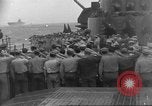 Image obsèques en mer Océan Pacifique, 1945, de la seconde 24 séquences d'archives historiques vidéo 65675059123