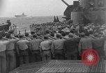 Image obsèques en mer Océan Pacifique, 1945, de la seconde 25 séquences d'archives historiques vidéo 65675059123