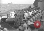 Image obsèques en mer Océan Pacifique, 1945, de la seconde 31 séquences d'archives historiques vidéo 65675059123