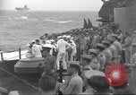Image obsèques en mer Océan Pacifique, 1945, de la seconde 38 séquences d'archives historiques vidéo 65675059123