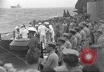 Image obsèques en mer Océan Pacifique, 1945, de la seconde 41 séquences d'archives historiques vidéo 65675059123