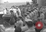 Image obsèques en mer Océan Pacifique, 1945, de la seconde 44 séquences d'archives historiques vidéo 65675059123