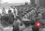 Image obsèques en mer Océan Pacifique, 1945, de la seconde 47 séquences d'archives historiques vidéo 65675059123