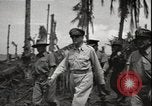 Immagine di Generale MacArthur Balikpapan Borneo Indonesia, 1945, secondo 20 filmato di repertorio 65675059138