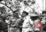 Immagine di Generale MacArthur Balikpapan Borneo Indonesia, 1945, secondo 43 filmato di repertorio 65675059138