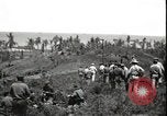 Immagine di Generale MacArthur Balikpapan Borneo Indonesia, 1945, secondo 52 filmato di repertorio 65675059138