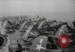 Standbild Träger Flugzeug Pazifik, 1945, aus Sekunde 17 historischem Filmmaterial Videoclip 65675059156