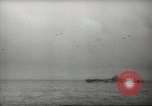 Standbild Träger Flugzeug Pazifik, 1945, aus Sekunde 34 historischem Filmmaterial Videoclip 65675059156