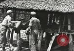 Standbild USA Soldaten New Guinea, 1944, aus Sekunde 6 historischem Filmmaterial Videoclip 65675059164