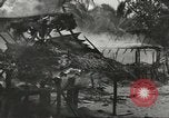 Standbild USA Soldaten New Guinea, 1944, aus Sekunde 17 historischem Filmmaterial Videoclip 65675059164
