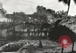 Standbild USA Soldaten New Guinea, 1944, aus Sekunde 22 historischem Filmmaterial Videoclip 65675059164