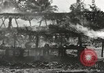 Standbild USA Soldaten New Guinea, 1944, aus Sekunde 30 historischem Filmmaterial Videoclip 65675059164