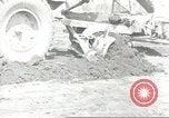 Standbild Landebahn New Guinea, 1944, aus Sekunde 6 historischem Filmmaterial Videoclip 65675059165