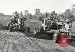 Standbild Landebahn New Guinea, 1944, aus Sekunde 10 historischem Filmmaterial Videoclip 65675059165