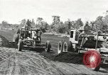 Standbild Landebahn New Guinea, 1944, aus Sekunde 12 historischem Filmmaterial Videoclip 65675059165