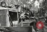 Standbild Landebahn New Guinea, 1944, aus Sekunde 17 historischem Filmmaterial Videoclip 65675059165