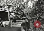 Standbild Landebahn New Guinea, 1944, aus Sekunde 18 historischem Filmmaterial Videoclip 65675059165