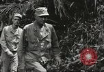 Standbild Landebahn New Guinea, 1944, aus Sekunde 20 historischem Filmmaterial Videoclip 65675059165