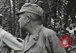 Standbild Landebahn New Guinea, 1944, aus Sekunde 29 historischem Filmmaterial Videoclip 65675059165