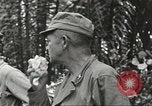 Standbild Landebahn New Guinea, 1944, aus Sekunde 30 historischem Filmmaterial Videoclip 65675059165