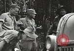 Standbild Landebahn New Guinea, 1944, aus Sekunde 45 historischem Filmmaterial Videoclip 65675059165