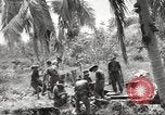 Standbild Australische Soldaten Zweiten Weltkrieg Dschungel zu bekämpfen Tarakan Borneo Indonesien, 1945, aus Sekunde 5 historischem Filmmaterial Videoclip 65675059180