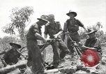 Standbild Australische Soldaten Zweiten Weltkrieg Dschungel zu bekämpfen Tarakan Borneo Indonesien, 1945, aus Sekunde 11 historischem Filmmaterial Videoclip 65675059180