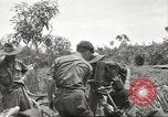 Standbild Australische Soldaten Zweiten Weltkrieg Dschungel zu bekämpfen Tarakan Borneo Indonesien, 1945, aus Sekunde 22 historischem Filmmaterial Videoclip 65675059180