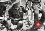 Standbild Australische Soldaten Zweiten Weltkrieg Dschungel zu bekämpfen Tarakan Borneo Indonesien, 1945, aus Sekunde 24 historischem Filmmaterial Videoclip 65675059180