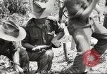 Standbild Australische Soldaten Zweiten Weltkrieg Dschungel zu bekämpfen Tarakan Borneo Indonesien, 1945, aus Sekunde 27 historischem Filmmaterial Videoclip 65675059180