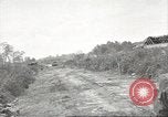 Standbild Australische Soldaten Zweiten Weltkrieg Dschungel zu bekämpfen Tarakan Borneo Indonesien, 1945, aus Sekunde 46 historischem Filmmaterial Videoclip 65675059180