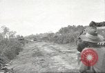 Standbild Australische Soldaten Zweiten Weltkrieg Dschungel zu bekämpfen Tarakan Borneo Indonesien, 1945, aus Sekunde 47 historischem Filmmaterial Videoclip 65675059180