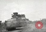 Standbild Australische Soldaten Zweiten Weltkrieg Dschungel zu bekämpfen Tarakan Borneo Indonesien, 1945, aus Sekunde 57 historischem Filmmaterial Videoclip 65675059180