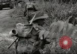 Image Les soldats australiens en combat Seconde Guerre Mondiale Tarkan Bornéo indonésien, 1945, de la seconde 11 séquences d'archives historiques vidéo 65675059181