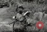 Image Les soldats australiens en combat Seconde Guerre Mondiale Tarkan Bornéo indonésien, 1945, de la seconde 13 séquences d'archives historiques vidéo 65675059181