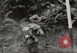 Image Les soldats australiens en combat Seconde Guerre Mondiale Tarkan Bornéo indonésien, 1945, de la seconde 16 séquences d'archives historiques vidéo 65675059181