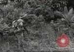 Image Les soldats australiens en combat Seconde Guerre Mondiale Tarkan Bornéo indonésien, 1945, de la seconde 19 séquences d'archives historiques vidéo 65675059181