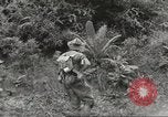 Image Les soldats australiens en combat Seconde Guerre Mondiale Tarkan Bornéo indonésien, 1945, de la seconde 24 séquences d'archives historiques vidéo 65675059181