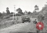Image Les soldats australiens en combat Seconde Guerre Mondiale Tarkan Bornéo indonésien, 1945, de la seconde 31 séquences d'archives historiques vidéo 65675059181