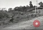 Image Les soldats australiens en combat Seconde Guerre Mondiale Tarkan Bornéo indonésien, 1945, de la seconde 38 séquences d'archives historiques vidéo 65675059181